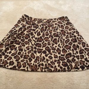 Banana Republic Leopard Print Petite Ruffled Skirt